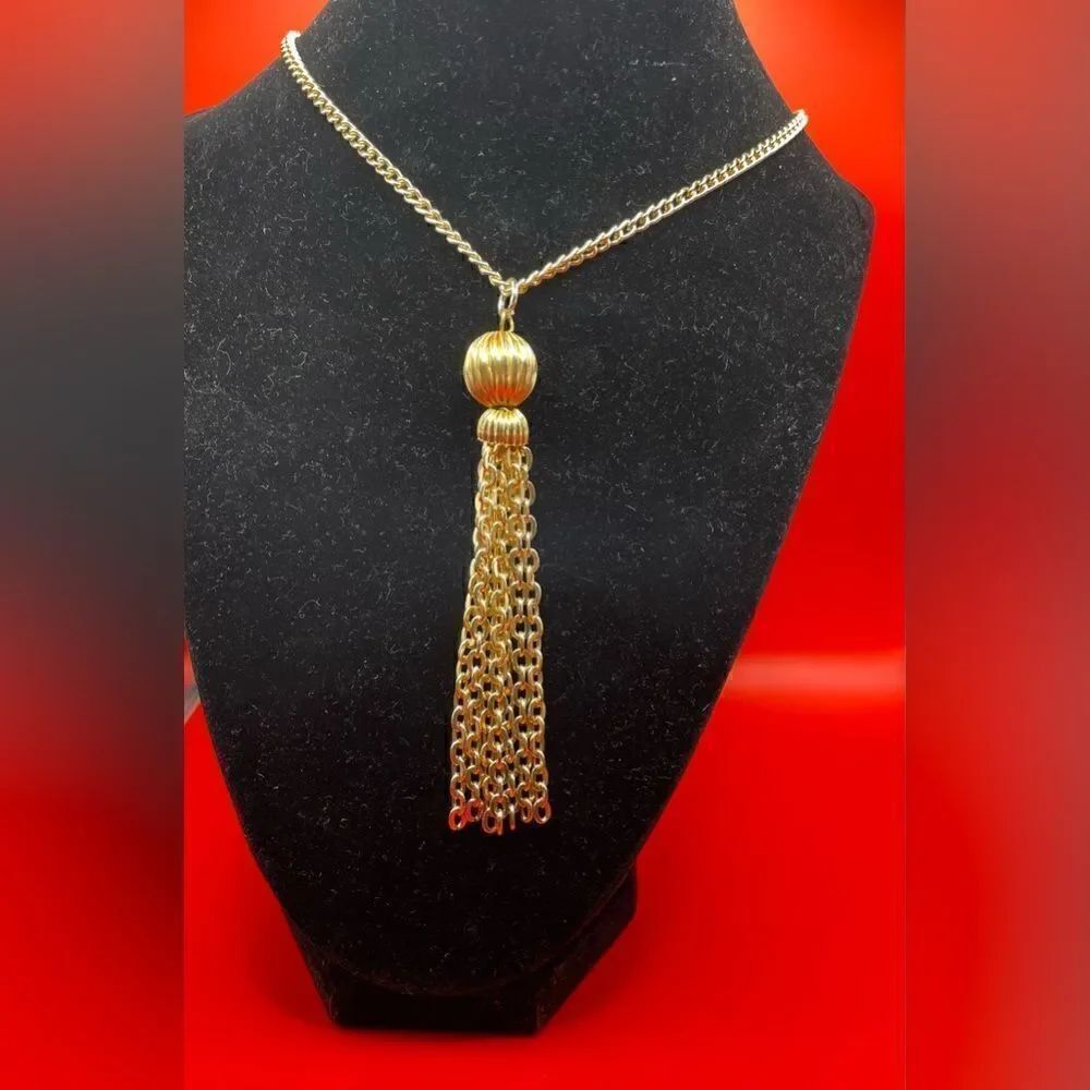 🔥❤️🔥 32” Vintage Polished Gold Tone Chain Tassel Pendant & Chain Necklac…
